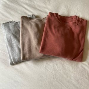 Aerie crewneck sweatshirts
